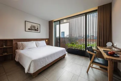 Triple E Hotel Fine Art Museum – Photos 6